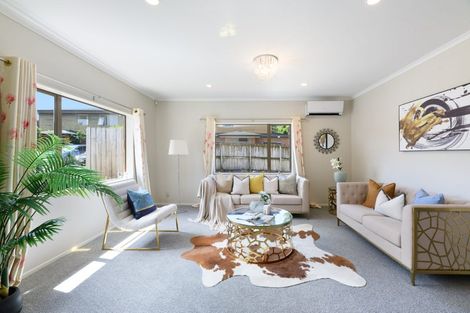 Photo of property in 10b Lincoln Road, Henderson, Auckland, 0610