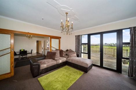 Photo of property in 301 High Street, Eltham, 4322