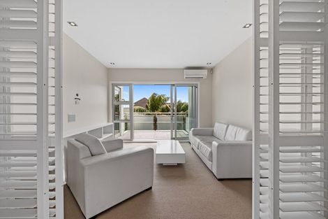 Photo of property in 5/258 Hurstmere Road, Takapuna, Auckland, 0622