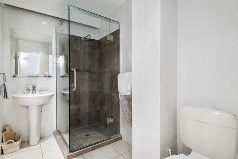 Photo of property in 6/74 Kitchener Road, Milford, Auckland, 0620