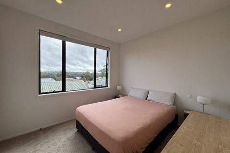 Photo of property in 27d Dawnhaven Drive, Te Atatu Peninsula, Auckland, 0610