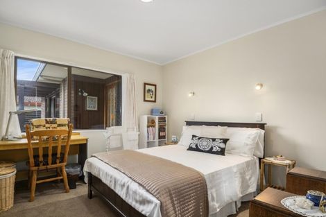 Photo of property in 54 Links View Drive, Omokoroa, 3114