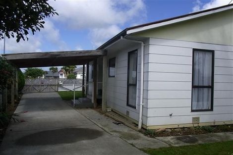 Photo of property in 14 Dellys Grove, Levin, 5510