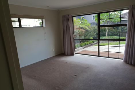 Photo of property in 6 Jensen Street, Hokowhitu, Palmerston North, 4410