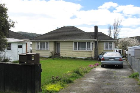 Photo of property in 52 Karaka Street, Wainuiomata, Lower Hutt, 5014