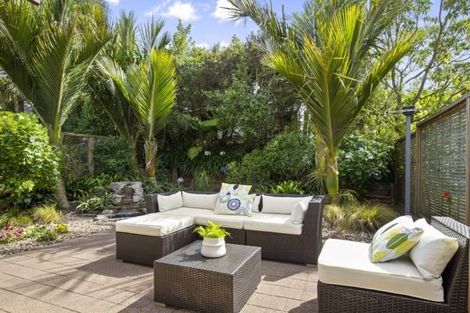 Photo of property in 10/8 Tobago Place, Sunnynook, Auckland, 0620