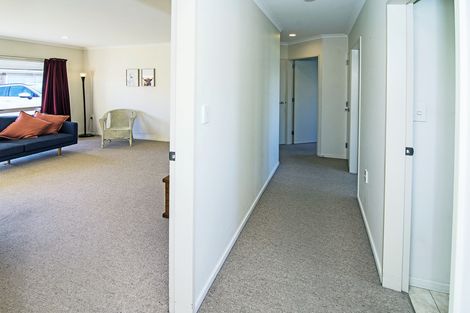 Photo of property in Holdsworth Villas, 62/2 William Donald Drive, Solway, Masterton, 5810