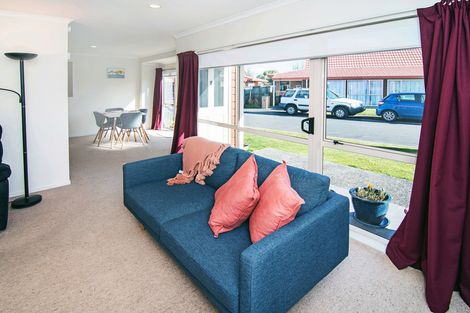 Photo of property in Holdsworth Villas, 62/2 William Donald Drive, Solway, Masterton, 5810