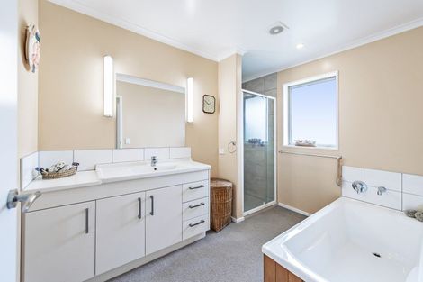 Photo of property in 38 Beachvale Drive, Kaiapoi, 7630