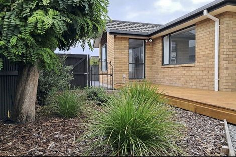 Photo of property in 4a Crofts Lane, Parklands, Christchurch, 8083