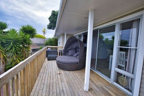 Photo of property in 22 Danbury Drive, Torbay, Auckland, 0630
