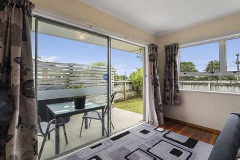 Photo of property in 254 Huatoki Street, Upper Vogeltown, New Plymouth, 4310