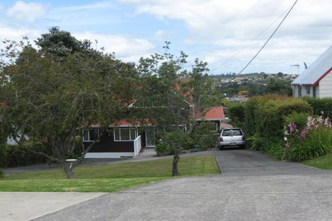 Photo of property in 20a Tindalls Bay Road, Tindalls Beach, Whangaparaoa, 0930