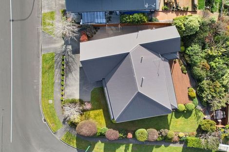 Photo of property in 71 Ruapehu Drive, Fitzherbert, Palmerston North, 4410