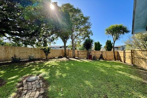 Photo of property in 10 Carter Place, Manurewa, Auckland, 2102