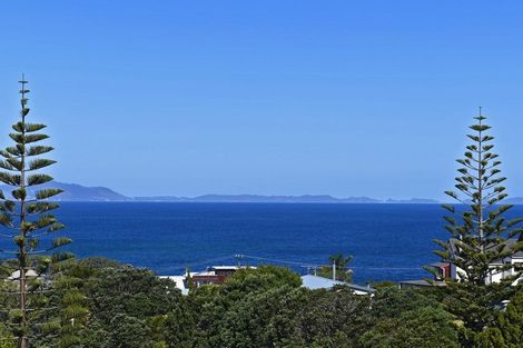 Photo of property in 10 Totara Road, Leigh, 0985