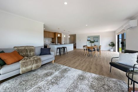 Photo of property in 38 Taurangawaka Road, One Tree Point, 0118