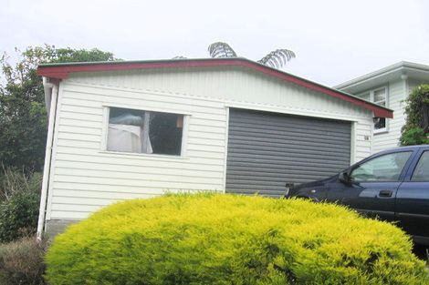 Photo of property in 20 Walnut Way, Maungaraki, Lower Hutt, 5010