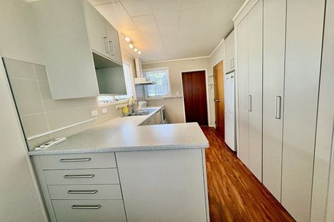 Photo of property in 1 Finchley Road, Torbay, Auckland, 0632