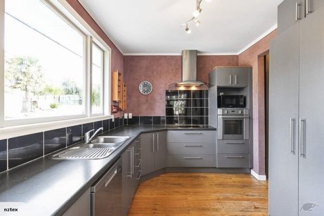 Photo of property in 35 Ranui Avenue, Ranui, Auckland, 0612