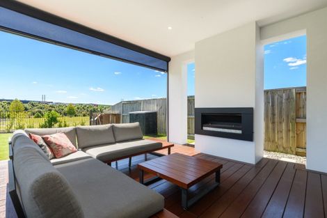 Photo of property in 95 Awataha Crescent, Pyes Pa, Tauranga, 3110