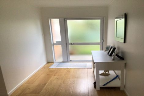 Photo of property in 2/11 Gloria Avenue, Te Atatu Peninsula, Auckland, 0610