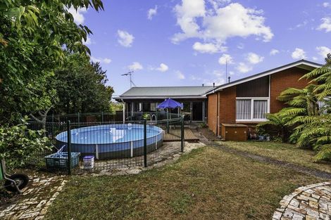 Photo of property in 41 Acacia Crescent, Glenview, Hamilton, 3206