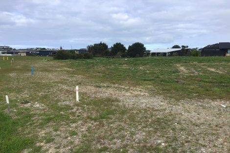 Photo of property in 64 Reel Road, Waihi Beach, 3611