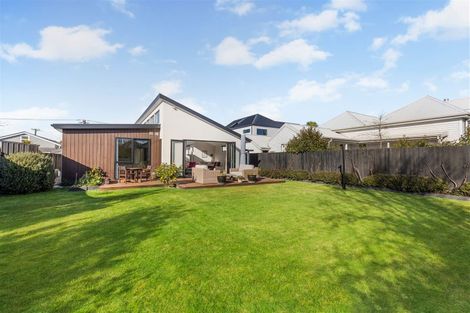 Photo of property in 1 Mcfaddens Road, St Albans, Christchurch, 8052