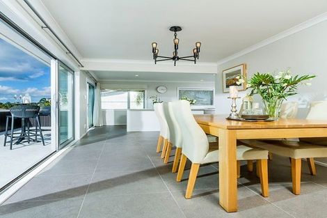 Photo of property in 1/2 Ocean View Road, Milford, Auckland, 0620