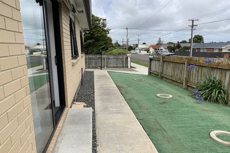 Photo of property in 98b Weraroa Road, Levin, 5510