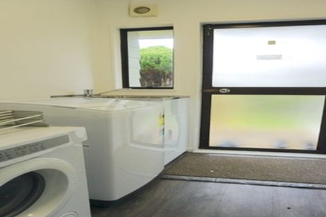 Photo of property in 11 Amerce Place, Highland Park, Auckland, 2010