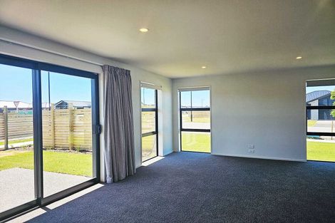 Photo of property in 42 Marcoola Drive, Rolleston, 7614