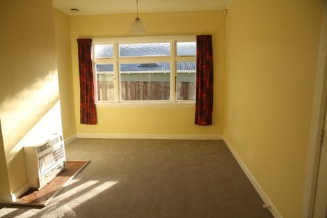 Photo of property in 6 Waikato Street, Island Bay, Wellington, 6023