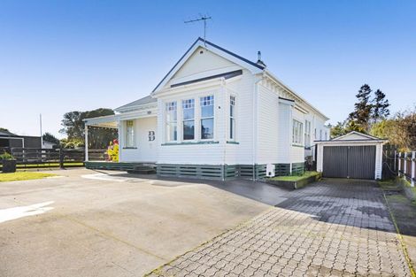 Photo of property in 64 Stanners Street, Eltham, 4322