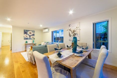 Photo of property in 4a Kennedy Avenue, Forrest Hill, Auckland, 0620