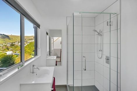 Photo of property in 18 Glendevere Terrace, Redcliffs, Christchurch, 8081