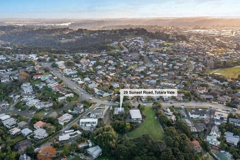 Photo of property in 29 Sunset Road, Totara Vale, Auckland, 0632