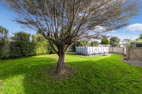 Photo of property in 1 Luanda Drive, Ranui, Auckland, 0612