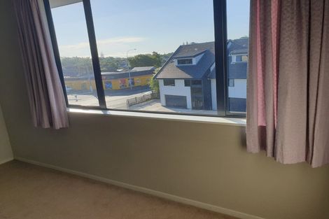 Photo of property in 1a Otahuri Crescent, Greenlane, Auckland, 1051