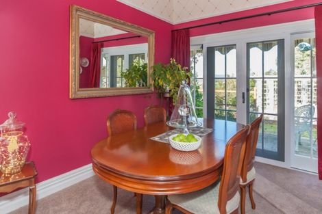 Photo of property in 326 Heatherlea Road East, Levin, 5571