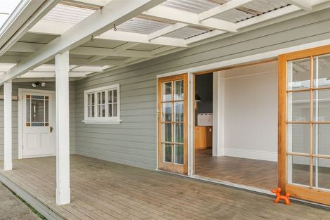 Photo of property in 9 Queen Street, Westport, 7825