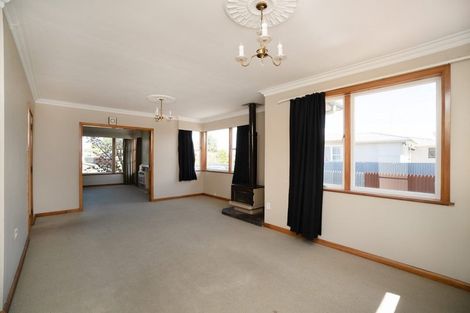Photo of property in 6 Lowestoft Place, West End, Palmerston North, 4412