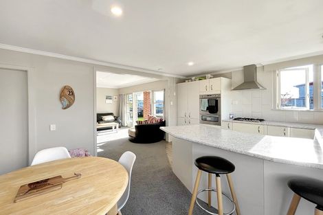 Photo of property in 9 Grange Street, Winton, 9720