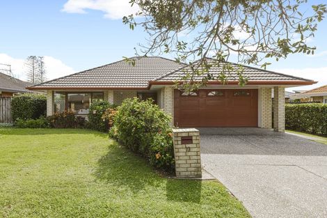Photo of property in 10 Norm Pellow Drive, Manurewa, Auckland, 2105