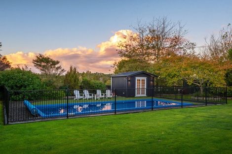 Photo of property in 1343 Kahikatea Flat Road, Kaukapakapa, 0871