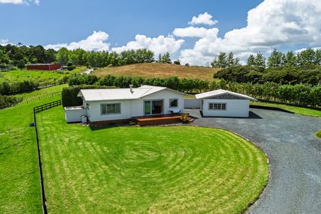 Photo of property in 6 Te Pahi River Drive, Paparoa, Maungaturoto, 0583