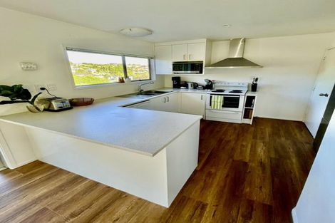 Photo of property in 2/56 Knightsbridge Drive, Forrest Hill, Auckland, 0620