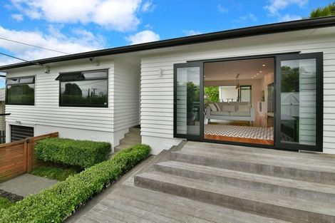 Photo of property in 1/49 Roseberry Avenue, Birkenhead, Auckland, 0626