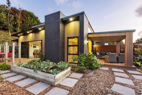 Photo of property in 3 Okoare Lane, Ferndale, New Plymouth, 4310